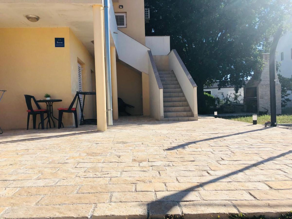 Apartmani Veronika Sukosan Luaran gambar