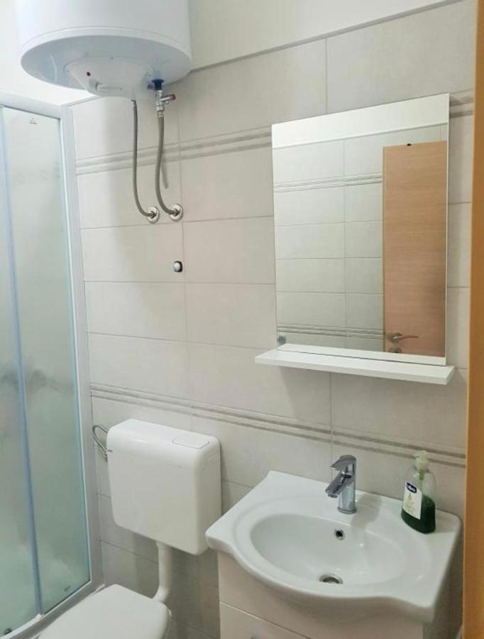 Apartmani Veronika Sukosan Luaran gambar