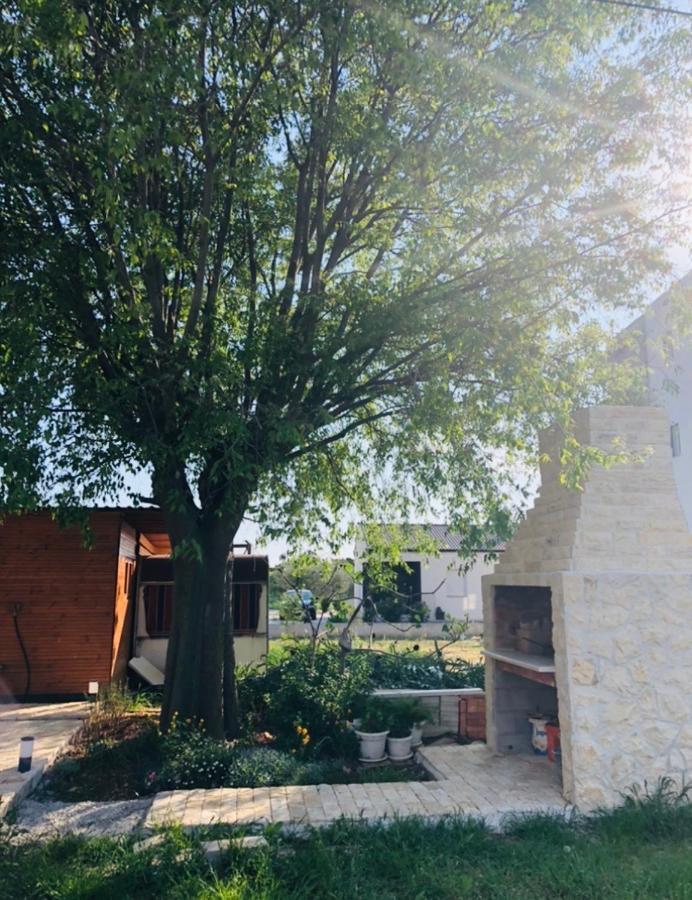 Apartmani Veronika Sukosan Luaran gambar
